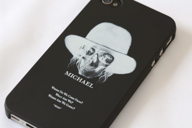 Colorcters Michael B マイケルがプリントされているオシャレでカッコイイ Iphone ケース Appbank