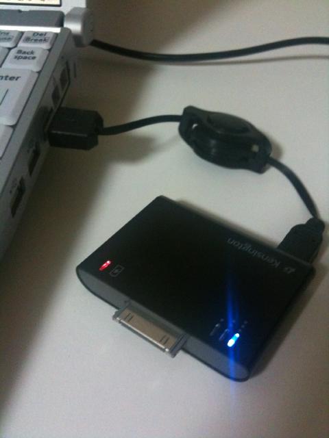 ケンジントン Mini Battery Pack and Charger for iPhone and iPod