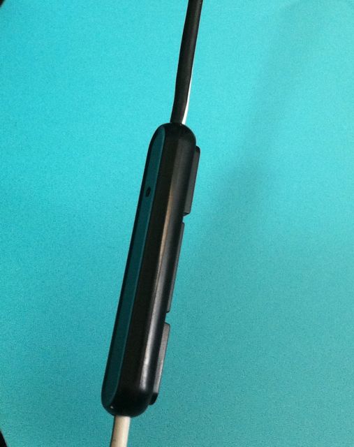 Bose® MIE2i mobile headset Bose® MIE2i mobile headset