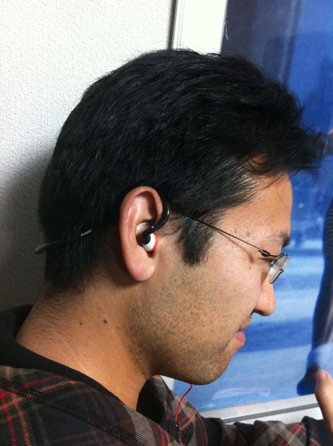 PHILIPS ネックバンドヘッドフォン SHQ4000/98 PHILIPS ネックバンドヘッドフォン SHQ4000/98