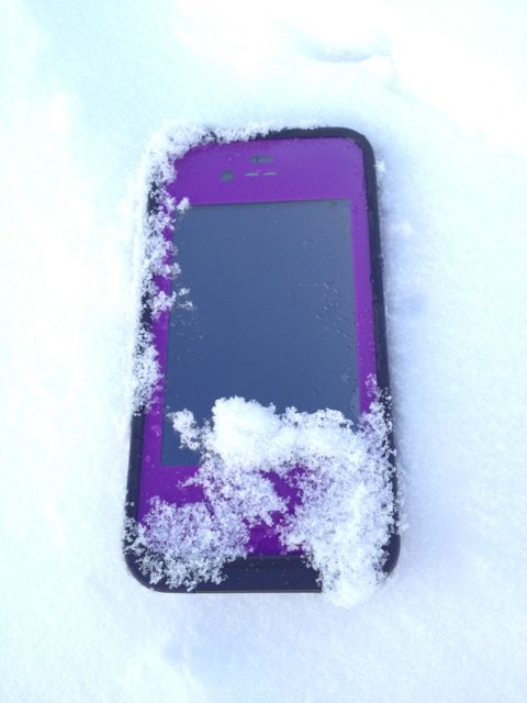 スノボに超絶オススメケース！！雪山行くなら、持っていケースLIFEPROOFだよ♡