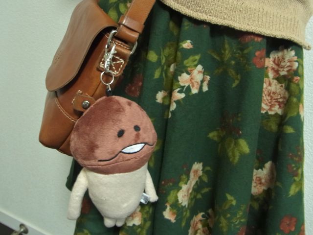 【なめこ】中くらいサイズの便利なめこ♡定期入れに！iPhoneポーチに！