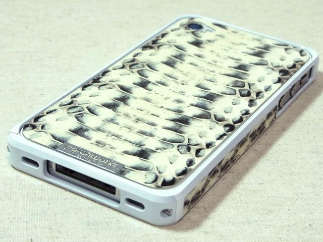 iPhone バンパー alloy