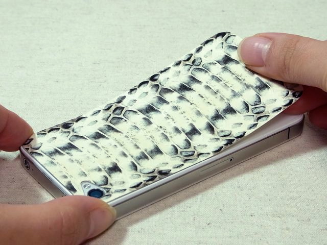 iPhone バンパー alloy