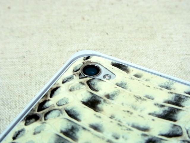 iPhone バンパー alloy