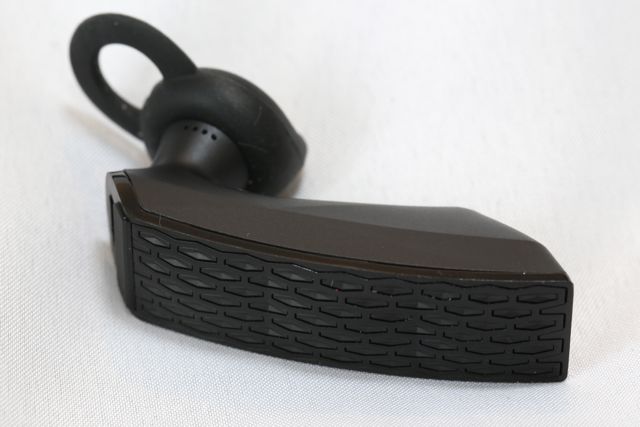 JAWBONE ERA: 多機能 Bluetooth ヘッドセット！！ドライブや仕事で大活躍。