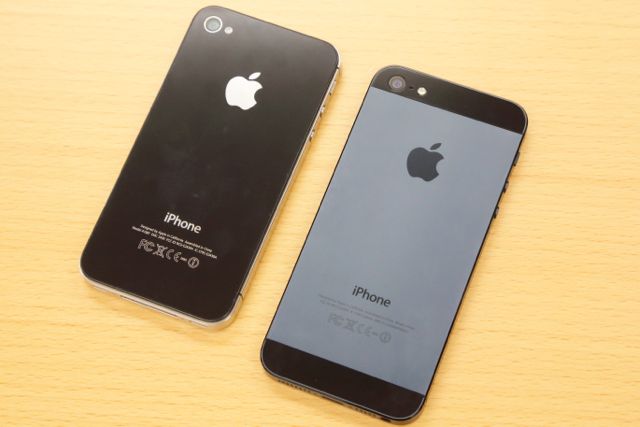 iPhone 5 と iPhone 4S を比較をしてみました。