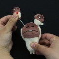 なめこぶるぶるマスコット: 引っ張ると、ぶるぶる震えるなめこのマスコット。んふんふ。