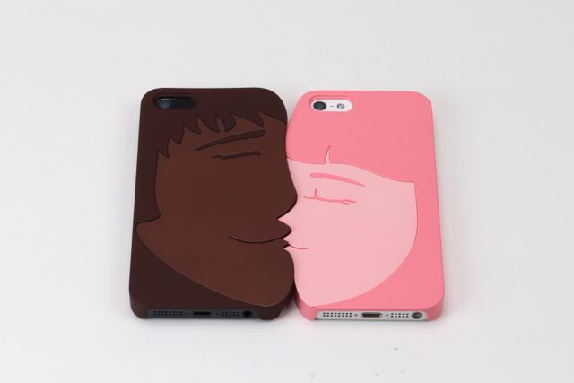 Ozaki O Coat Lover For Iphone5 Romantic 男女の顔を組み合わせると ペアでつけられるiphoneケース Appbank