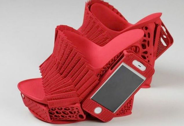ナニコレ Iphoneをしまえる靴がスゴい 話題の3dプリンタで作られています 昼刊 Appbank