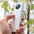THETA: 誰でも簡単に「360°」のアート写真が撮れる、全く新しいカメラが発売開始！！