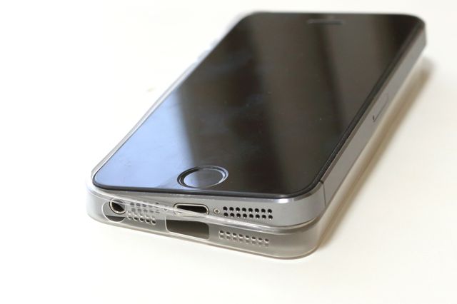 SUPER THIN TPU CASE: 0.5mmと薄く、衝撃にも強い、良いところ取り iPhone ケース！