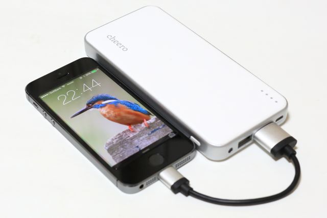 cheero Energy Plus: これさえ持っておけば安心。iPhone を6回充電するモバイルバッテリ。
