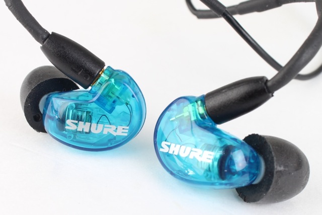Shure Se215 スペシャルエディション オフィスで集中できる 高い遮音性の薄型イヤホン Appbank