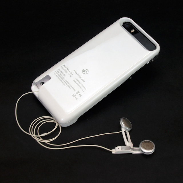 [新商品] 音楽聞き放題! 巻取り式イヤホンが付いたバッテリー内蔵ケース。