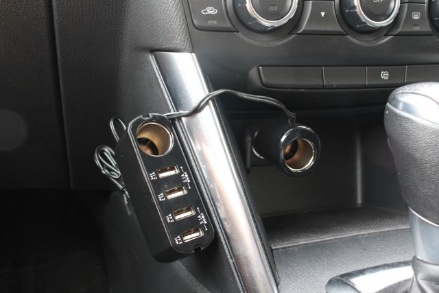 シガーソケットを使った車の中で役立つアクセサリーまとめ | AppBank