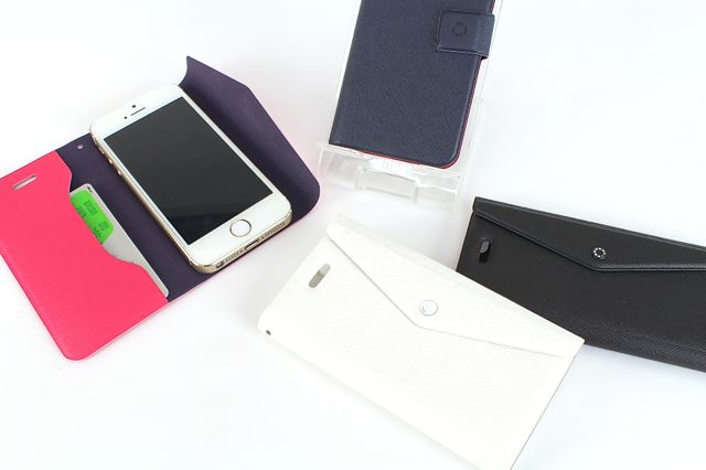 [レビュー] 厚さ11mm、重さ31gの『特殊粘着シート 手帳型ケース CLUTCH』。クラッチ型がオシャレ。