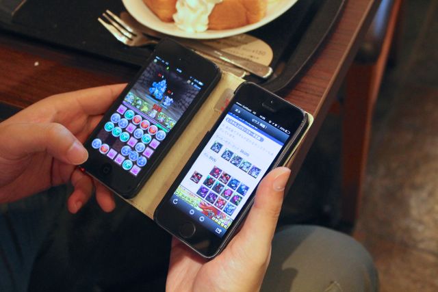 レビュー Iphone2台持ち手帳型ケースはバッテリーと組み合わせてもイケる Appbank