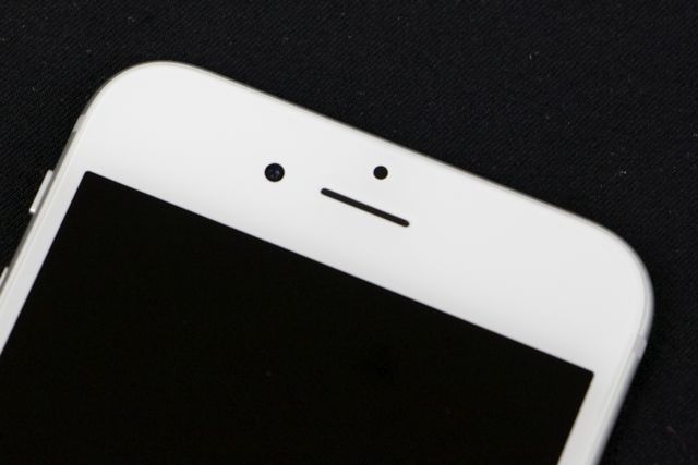 【iPhone 8】画面を見ている時だけ通知を消音する新機能?