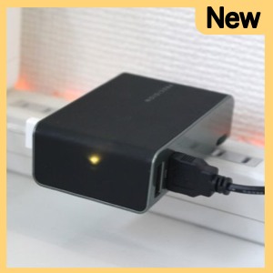 最大4.2Aの出力で4台同時充電できるオシャレなACアダプター! by 坂本ラヂヲ