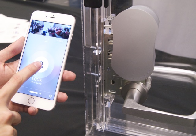 ワンタイムキーが発行できるスマートロックロボット『Akerun』が完全に未来!
