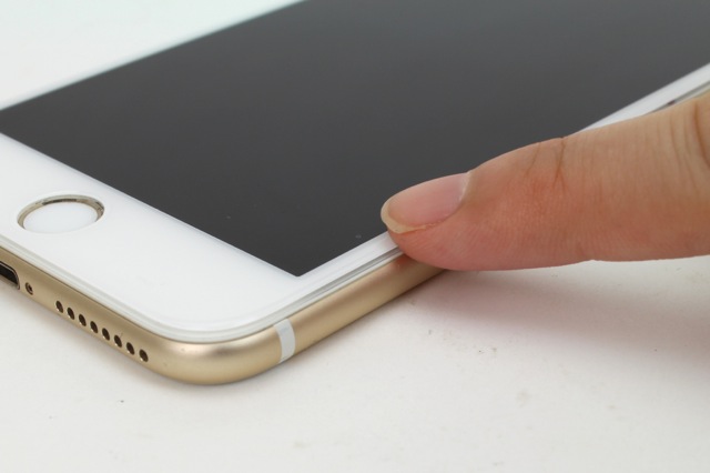 iPhoneの液晶をキズから守る「強化ガラス」の選び方