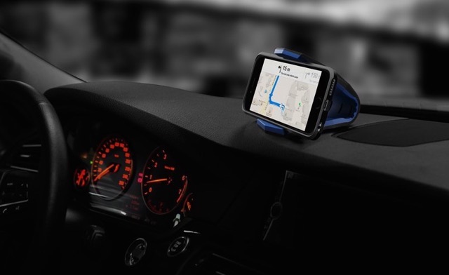 【5,480円→3,288円】ダッシュボードにピタッと貼りつく車載ホルダー『STEALTH』がセール中