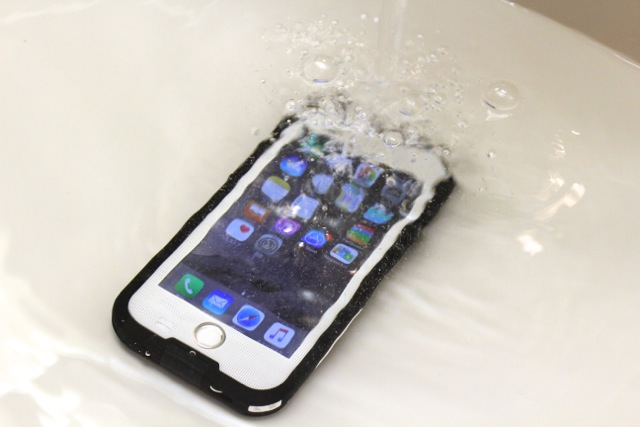 3 780円の完全防水ケースの実力は Appbank