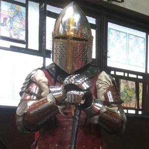 Q.ゲームの世界に現代人が紛れ込むとどうなる? A.3分で死ぬ。 [PR]