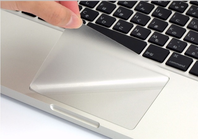 MacBookのトラックパッド滑りがよくなる専用保護フィルム