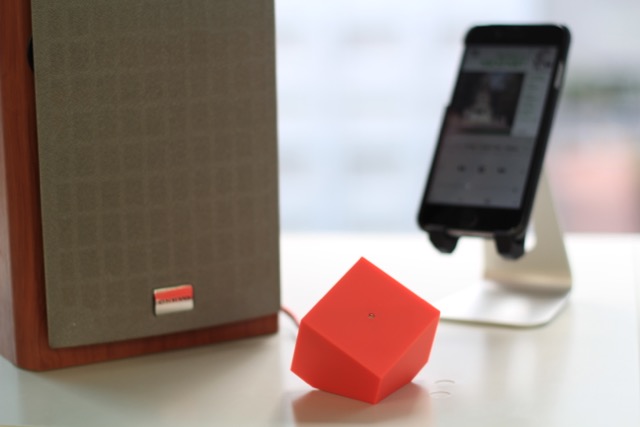iPhoneに入っている音楽をアナログスピーカーで聴く方法