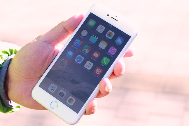 iPhoneの画面が反射しないたった1つの方法 [レビュー]【追記あり】