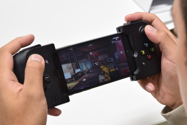 マイクラが捗る Gamevice はモダコンやff7にも対応しているぞ Appbank