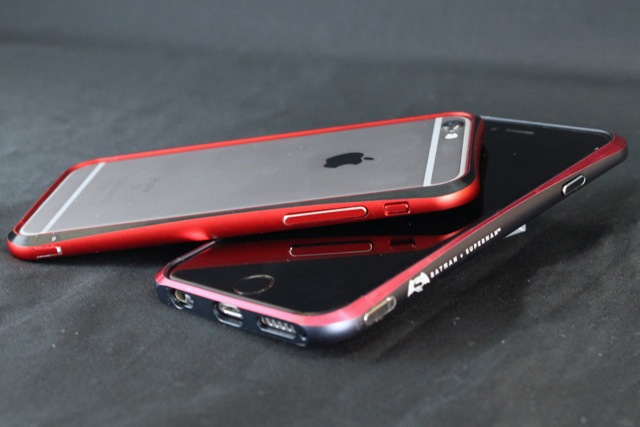 『バットマン VS スーパーマン アルミバンパー iPhone6s/6』がカッコよすぎ・・・ッ!