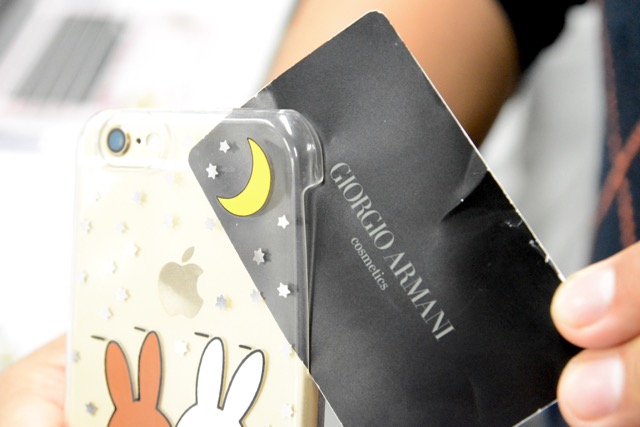 【カード1枚で解決】iPhoneのハードケースが外れなくなった時の対処法