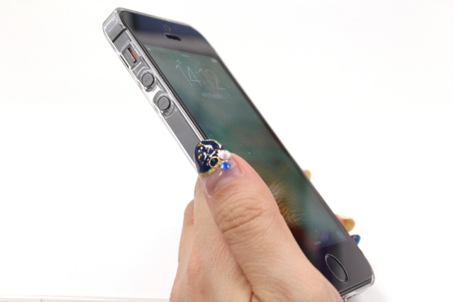 iPhone SEのケース選びに迷ったら絶対に『エアージャケットセット iPhone SE/5s/5』を買うべき