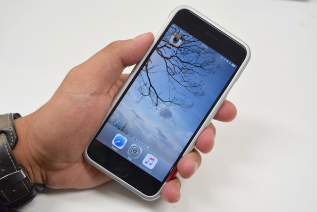 世界最薄1mmのiPhone 6sバンパーは付けていることを忘れてしまう