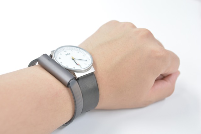 【本日(5/27)発売】腕時計したまま着けられる活動量計『MISFIT RAY』