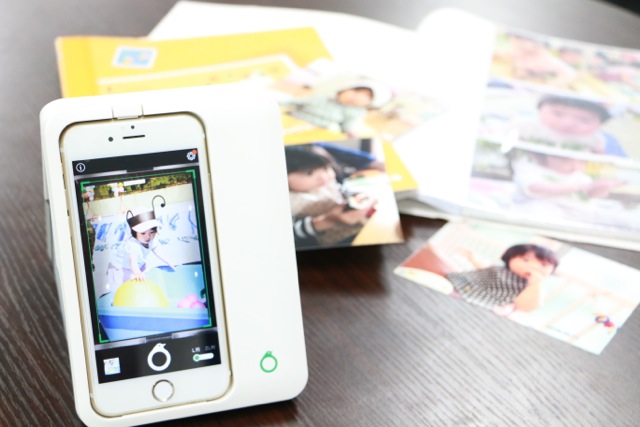 iPhone専用写真スキャナ『Omoidori』は写真管理の最強アクセサリ