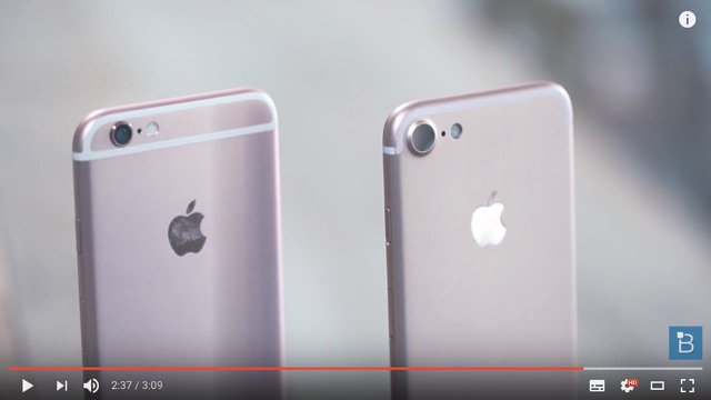 iPhone 7(アイフォン7)とiPhone 6s(アイフォン6s)を横に並べて比べている画像
