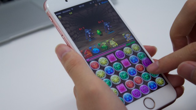 パズドラユーザーに革命! パズルが超絶やりやすくなるフィルム