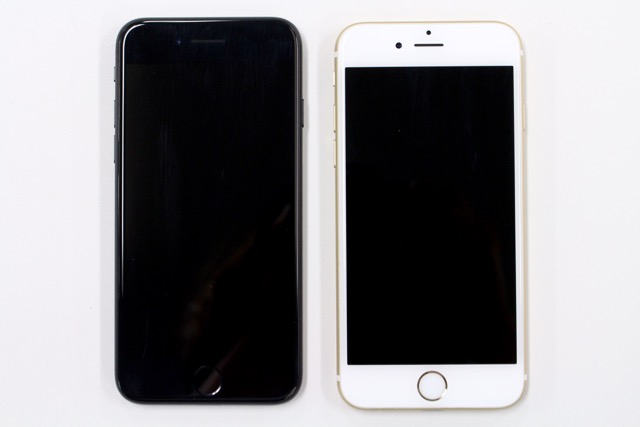 「iPhone 7」と「iPhone 6s」の前面の違い
