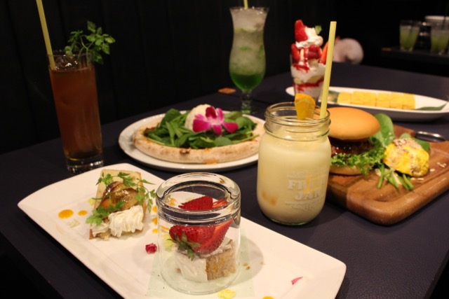 カプコンバーで囚われのパルマコラボメニューを食べつくしてきた!