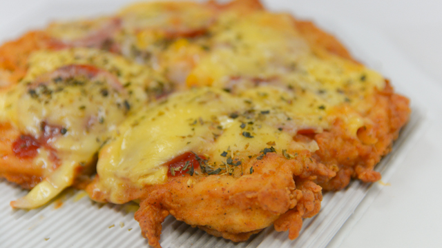 ケンタッキー新作のピザ「CHIZZA（チッザ）」はダイエットに最適!?【糖質制限】