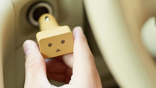 車載 カー用品 ダンボーが2台同時に充電可能なカーチャージャーとなって登場