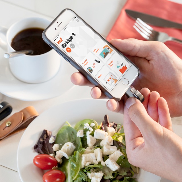 iPhoneバックアップ アイフォンバックアップ leef iBRIDGE 3 iPhone写真 iPhone動画 iPhone音楽 iPhoneのデータを簡単にバックアップできるフラッシュメモリ