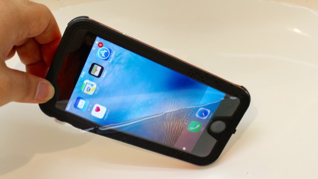 iPhoneを完全防水にできる耐衝撃ケース『Atomic3.0』