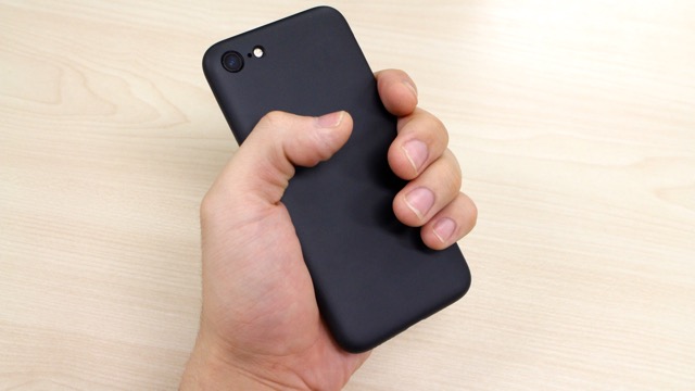 『MYNUS』はiPhoneにフィットする究極の極薄ケースだと実感!