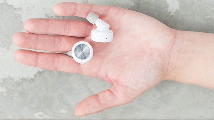 コンプライのイヤホンチップ（イヤーチップ）を標準装備! 干渉の少ない完全ワイヤレスイヤホン END EAR（エンドイヤー）