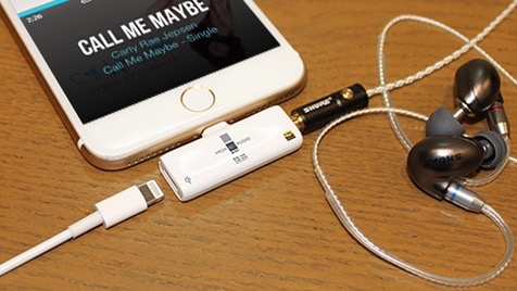ハイレゾ対応! iPhone 7で音楽再生と充電が同時にできる小型アダプタ